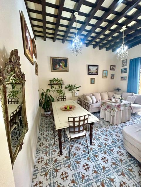 Gatu Casa Lola , " Preferente Mayores De 25 Anos Y Familias " El Puerto de Santa Maria Exterior foto